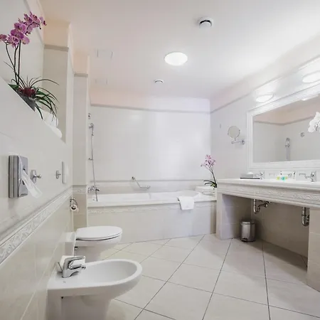 Interhotel Ξενοδοχείο 4*