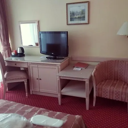 Interhotel Ξενοδοχείο Κάρλοβι Βάρι