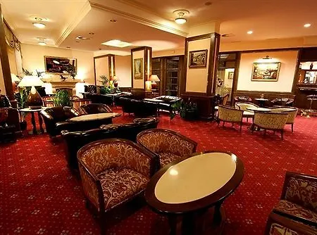 Interhotel Κάρλοβι Βάρι