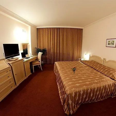 호텔 Interhotel 4*