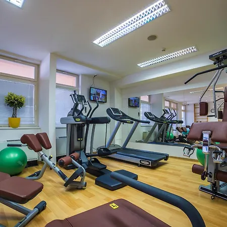 Interhotel Κάρλοβι Βάρι